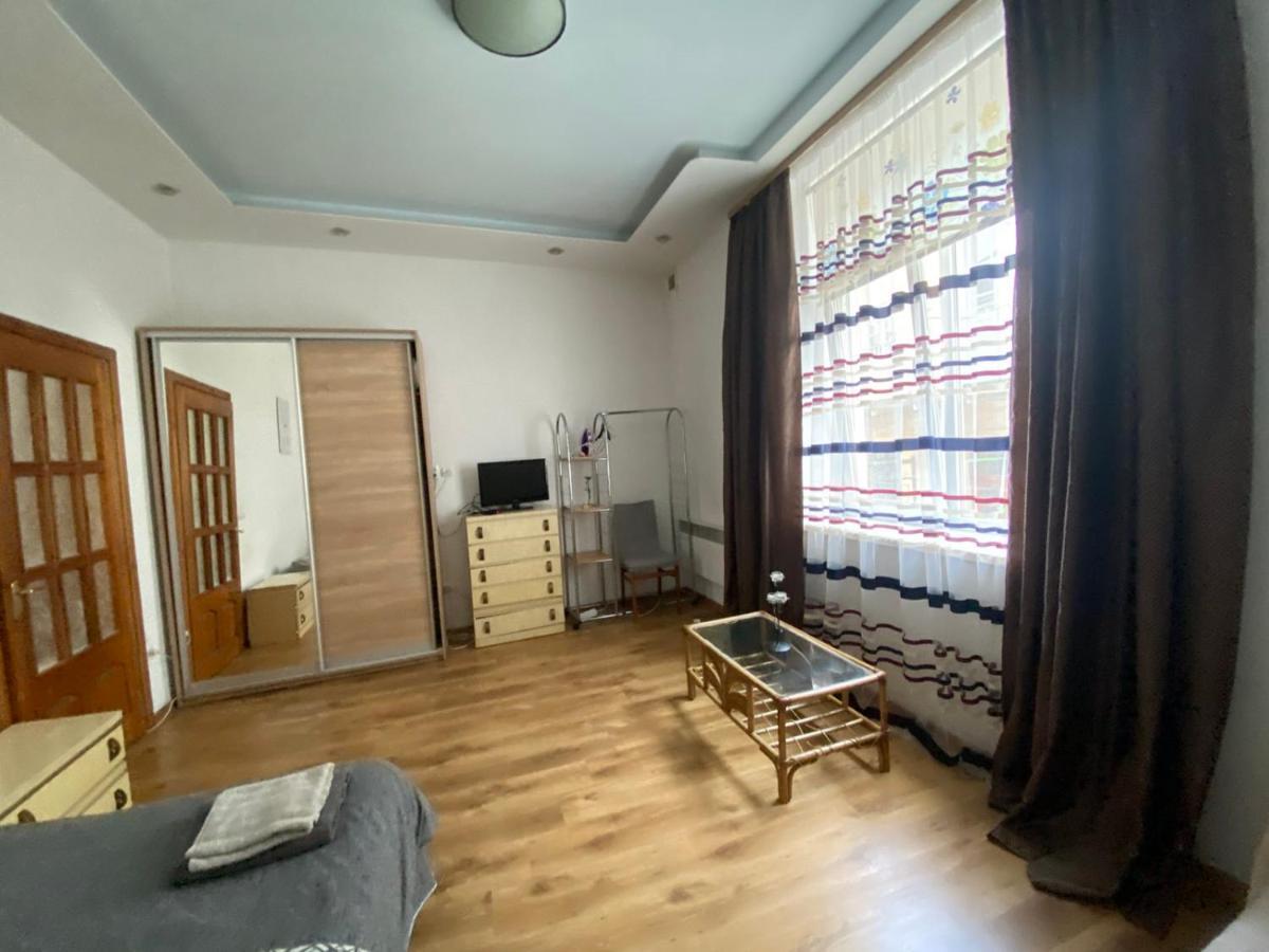 Pid Vysokym Zamkom Lviv Exterior foto